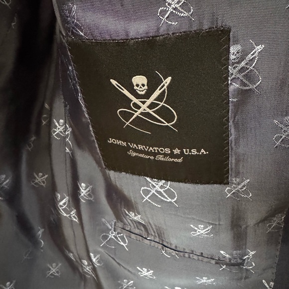 John Varvatos 2 Piece Suit - Navy - 42R Jacket / 34 Pants - Picture 3 of 7